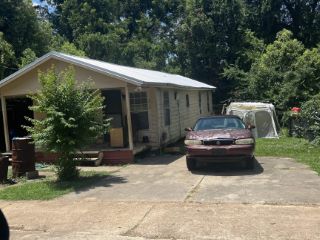 Foreclosed Home - 2318 SAXON ST, 32310
