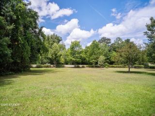 Foreclosed Home - 2801 Chancellorsville Dr 1006, 32312