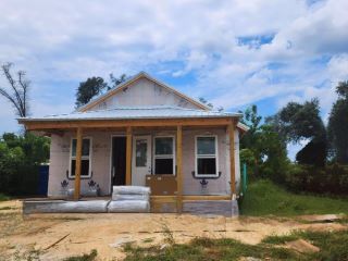 Foreclosed Home - 223 N EAST AVE, 32401
