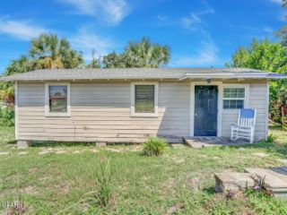 Foreclosed Home - 1300 1/2 CLAY AVE, 32401