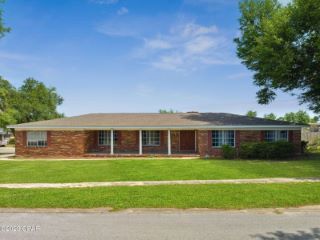 Foreclosed Home - 6001 MINNEOLA ST, 32404