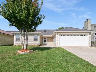 Foreclosed Home - 7504 SHADOW BAY DR, 32404