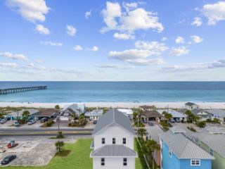 Foreclosed Home - 16320 FRONT BEACH RD, 32413