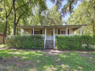 Foreclosed Home - 3237 LAKESHORE DR, 32428