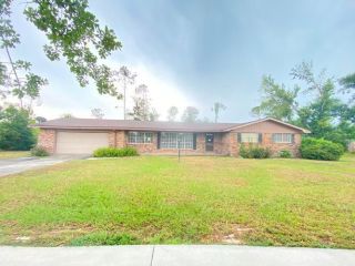 Foreclosed Home - 739 Baywood Drive, 32444