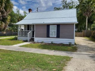 Foreclosed Home - 230 7TH ST, 32456