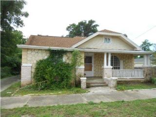 Foreclosed Home - 711 W BELMONT ST, 32501