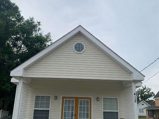 Foreclosed Home - 412 W GADSDEN ST, 32501