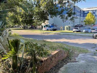 Foreclosed Home - 1711 W GADSDEN ST, 32501