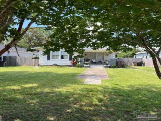 Foreclosed Home - 2016 W GREGORY ST, 32502