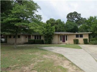 Foreclosed Home - 3891 BAYOU BLVD, 32503