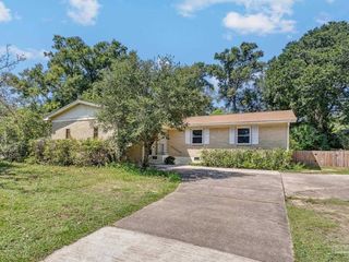 Foreclosed Home - 4315 N 9TH AVE, 32503