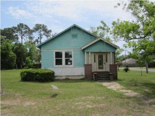 Foreclosed Home - 2421 W GADSDEN ST, 32505