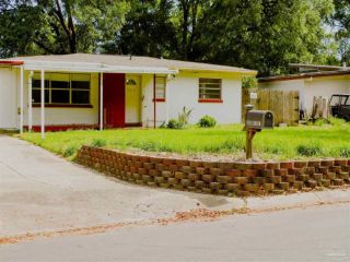 Foreclosed Home - 806 S MADISON DR, 32505