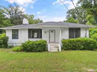 Foreclosed Home - 5820 W JACKSON ST, 32506