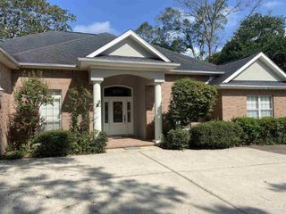 Foreclosed Home - 600 LAKEWOOD RD, 32507
