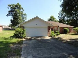 Foreclosed Home - 3034 E Kingsfield Rd, 32514