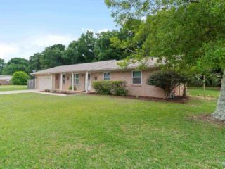 Foreclosed Home - 8220 BANBERRY RD, 32514