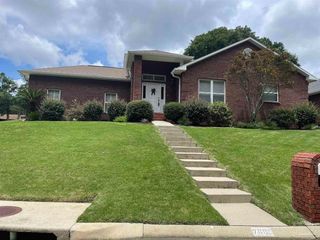 Foreclosed Home - 7605 WOOD STREAM DR, 32514