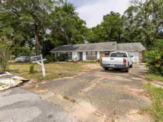 Foreclosed Home - 4002 NOWLINBURY DR, 32514