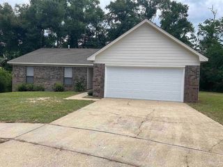 Foreclosed Home - 7645 NORTHPOINTE DR, 32514