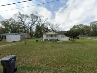 Foreclosed Home - 8551 BEULAH RD, 32526