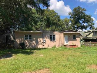 Foreclosed Home - 709 ESCAMBIA AVE, 32533