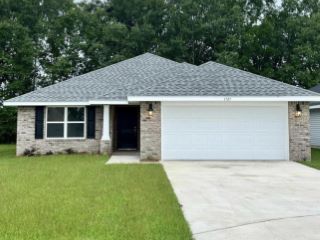 Foreclosed Home - 3311 BLISS LN, 32533