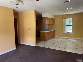 Foreclosed Home - 395 E GRIFFITH AVE, 32539