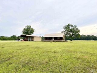 Foreclosed Home - 8700 DAN HALL RD, 32568