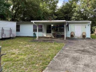 Foreclosed Home - 6465 GAYNELL AVE, 32570