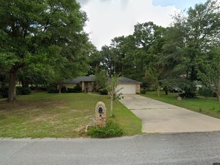 Foreclosed Home - 6136 ARNIES WAY, 32570