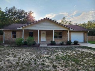 Foreclosed Home - 6827 YUCATAN ST, 32570