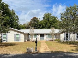 Foreclosed Home - 45 POPLAR AVE, 32579