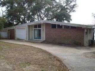 Foreclosed Home - 7760 LAKESIDE DR, 32583