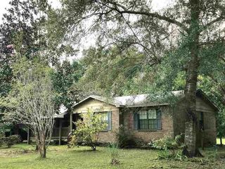 Foreclosed Home - 10100 POND RD, 32583