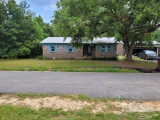 Foreclosed Home - 5779 TROUT BAYOU CIR, 32583