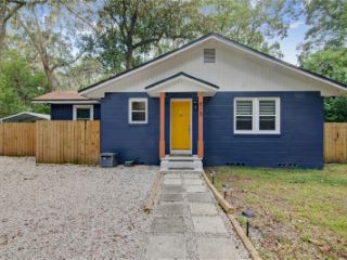 Foreclosed Home - 815 NW 12TH AVE, 32601