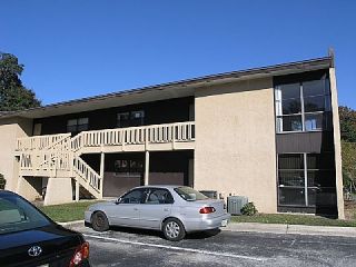 Foreclosed Home - 2811 SW ARCHER RD APT A4, 32608