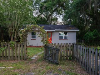 Foreclosed Home - 1133 Nw 22nd Avenue, 32609