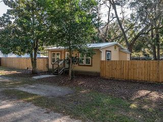Foreclosed Home - 17091 SW 138TH LN, 32618