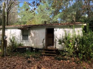 Foreclosed Home - 851 SE ADAMS ST, 32643