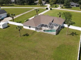 Foreclosed Home - 21103 NW 166TH PL, 32643