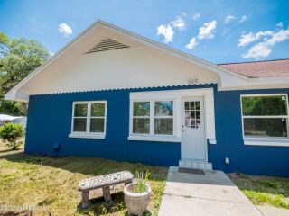 Foreclosed Home - 350 ORIOLE ST, 32656