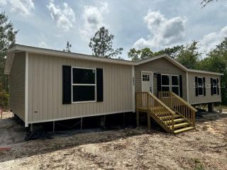 Foreclosed Home - 5671 CHRISTIAN CAMP RD, 32656