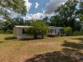 Foreclosed Home - 19551 SE 42ND PL, 32668