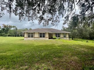 Foreclosed Home - 27618 SW 87TH AVE, 32669