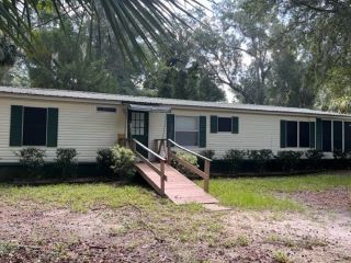 Foreclosed Home - 1037 SE HIGHWAY 349, 32680