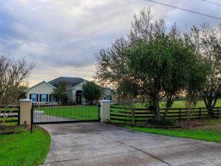 Foreclosed Home - 13831 NW HIGHWAY 225, 32686