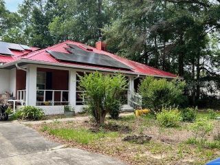 Foreclosed Home - 380 E COUNTRY CLUB DR, 32696